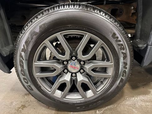 Used 2021 GMC Sierra 1500 AT4 w/ AT4 Premium Package AWD/4WD image 21