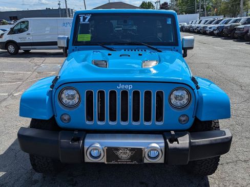Used 2017 Jeep Wrangler Unlimited Sahara w/ Quick Order Package 24E Chief AWD/4WD image 3