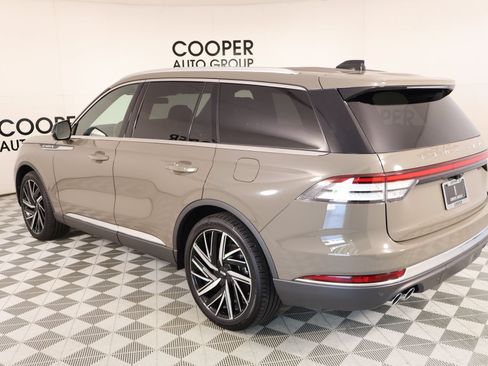 Used 2026 Lincoln Aviator Reserve AWD/4WD image 24