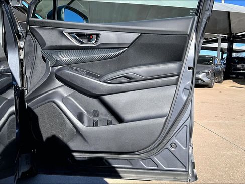 Used 2024 Subaru Ascent Premium w/ Convenience Package image 20