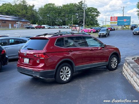 Used 2018 Volkswagen Tiguan SE AWD/4WD image 9