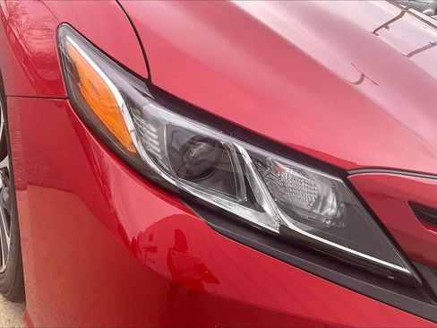 Used 2020 Toyota Camry SE image 33