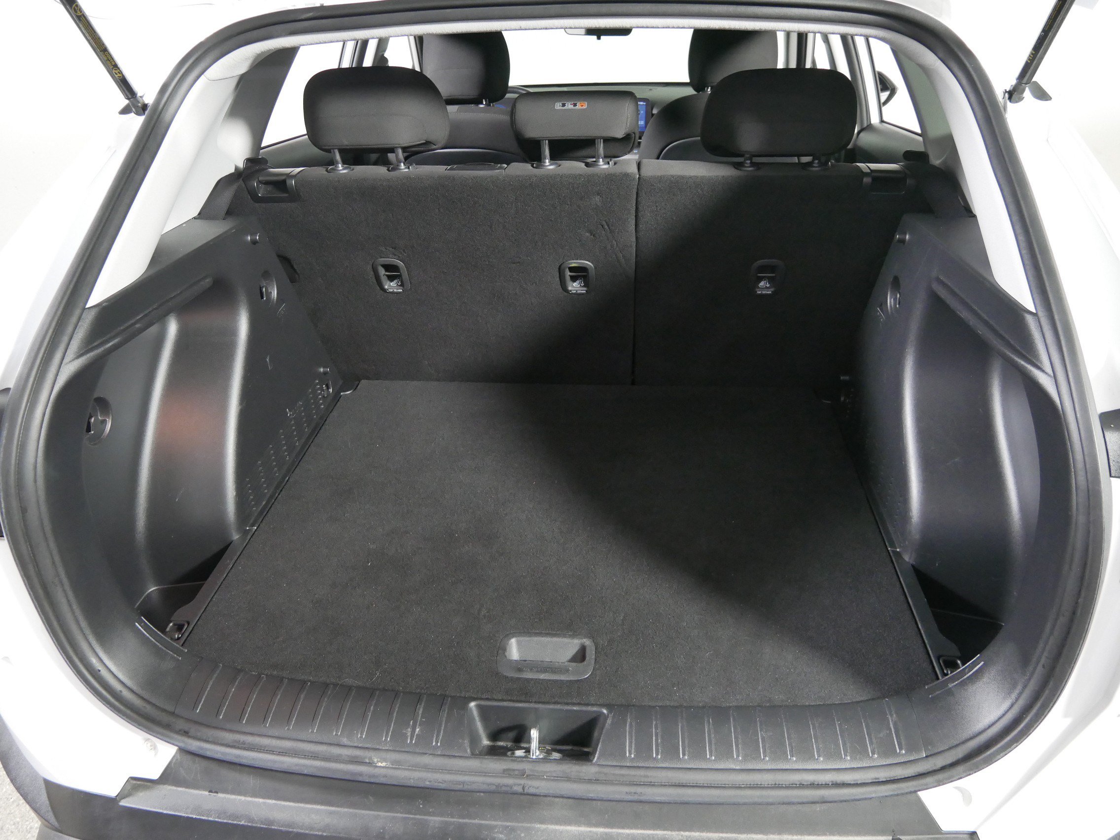 Certified 2025 Hyundai Kona SEL AWD/4WD image 18