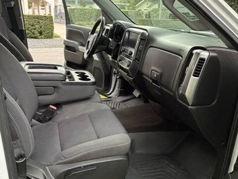 Used 2018 Chevrolet Silverado 1500 LT RWD image 10