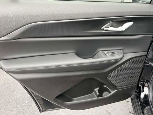 New 2025 Jeep Grand Cherokee L Altitude image 17