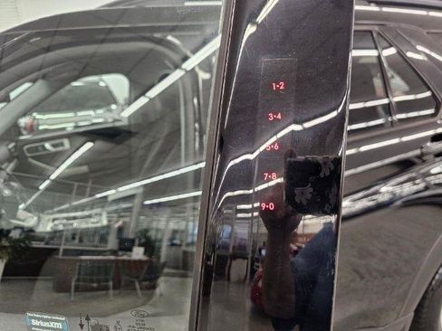 Used 2020 Ford Explorer XLT image 40