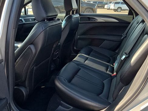 Used 2020 Lincoln MKZ w/ Convenience Package image 6