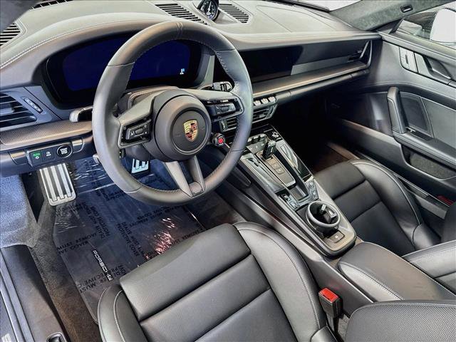 Certified 2025 Porsche 911 Carrera GTS RWD image 4