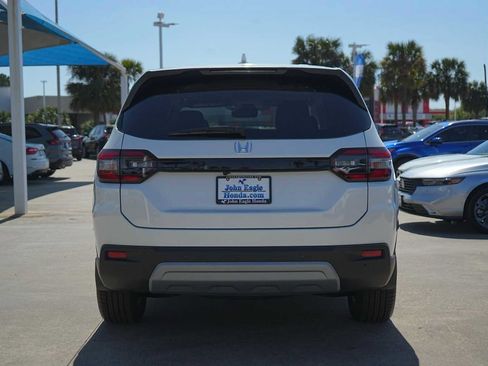 Used 2025 Honda Pilot EX-L image 5