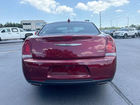 Used 2019 Chrysler 300 Touring w/ Sport Appearance Package AWD/4WD image 21