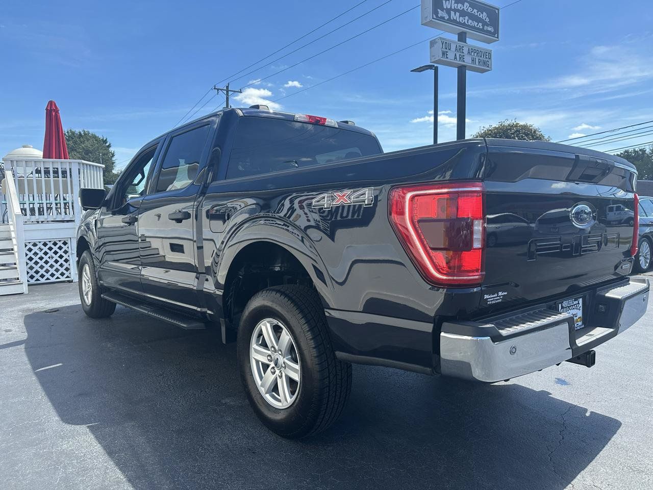 Used 2022 Ford F150 XLT w/ Equipment Group 301A Mid AWD/4WD image 4