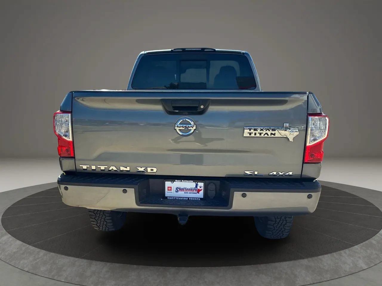 Used 2018 Nissan Titan SL w/ Texas Titan Edition AWD/4WD image 2