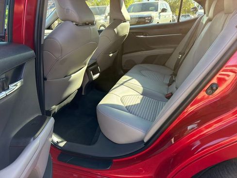 Used 2022 Toyota Camry SE image 27