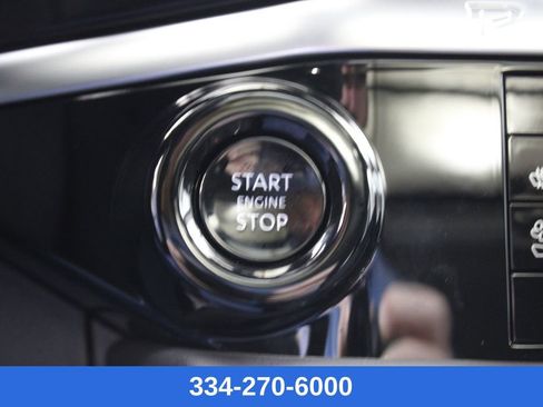 New 2026 Nissan Pathfinder Platinum image 10