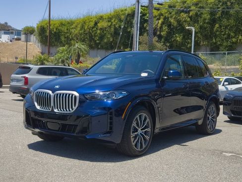 New 2026 BMW X5 xDrive50e w/ M Sport Package AWD/4WD image 2
