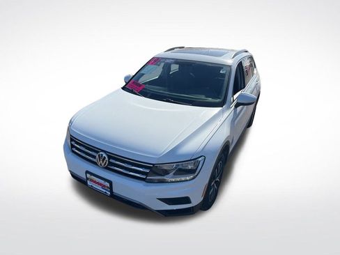 Used 2019 Volkswagen Tiguan SE image 38