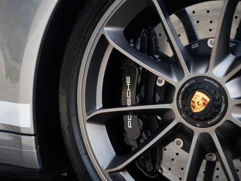 Used 2019 Porsche 911 Speedster RWD image 13