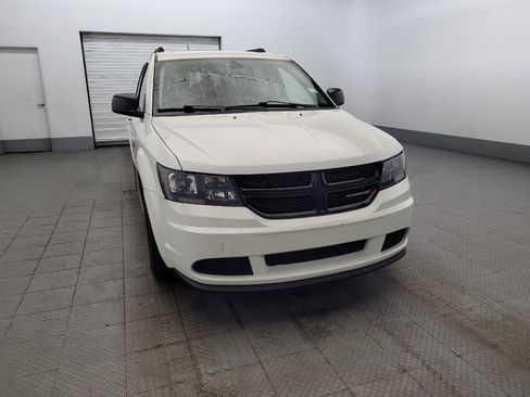 Used 2020 Dodge Journey SE w/ SE Popular Equipment Group FWD image 14