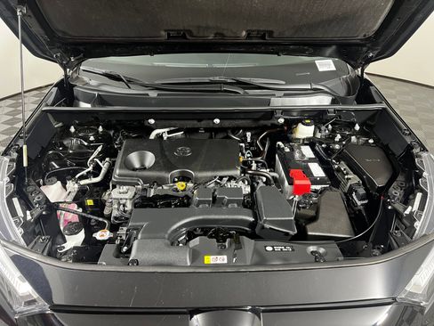 Certified 2025 Toyota RAV4 XLE FWD image 9