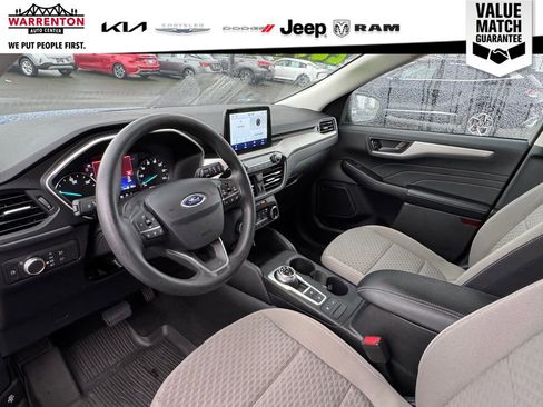 Used 2022 Ford Escape SE image 14