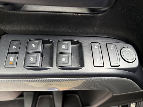 Used 2017 Chevrolet Silverado 1500 LT w/ All Star Edition AWD/4WD image 25