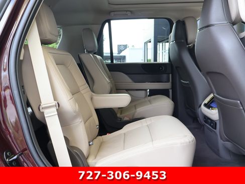 Used 2024 Lincoln Navigator Reserve image 25