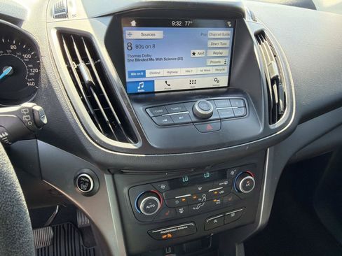 Used 2019 Ford Escape SEL FWD image 16