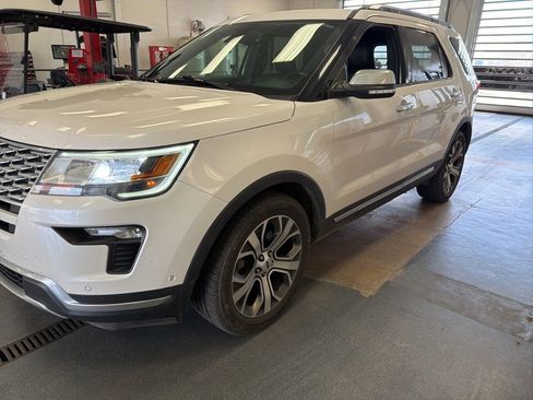 Used 2019 Ford Explorer Platinum image 1