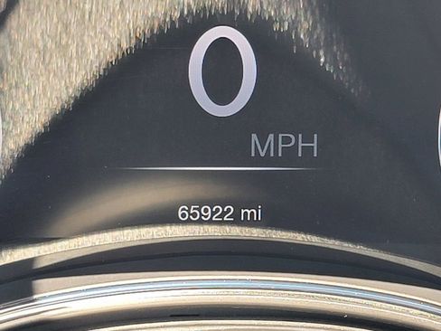 Used 2018 Jeep Grand Cherokee Altitude RWD image 37