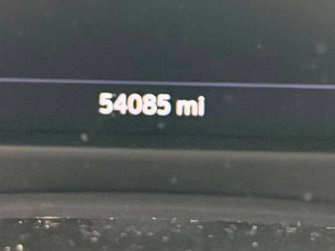 Used 2021 Cadillac XT4 Luxury w/ Cold Weather Package AWD/4WD image 5