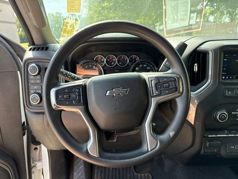 Used 2021 Chevrolet Silverado 1500 Custom Trail Boss w/ Safety Confidence Package AWD/4WD image 17