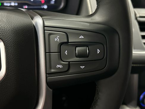 Used 2023 GMC Yukon XL SLT w/ SLT Luxury Package AWD/4WD image 20