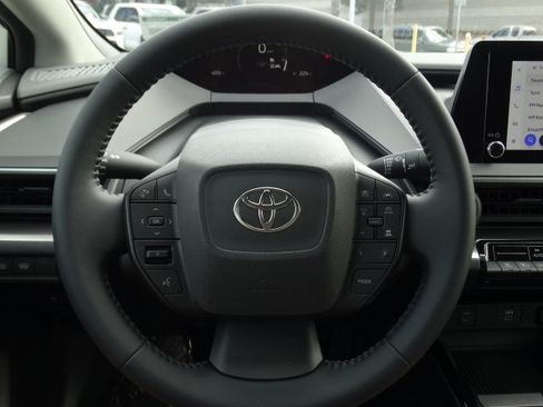New 2026 Toyota Prius LE FWD image 16