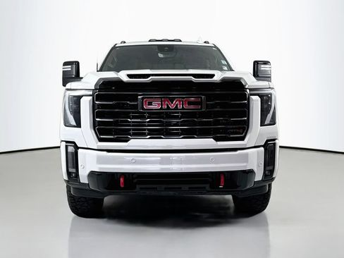Used 2024 GMC Sierra 2500 AT4 w/ AT4 Premium Plus Package AWD/4WD image 2