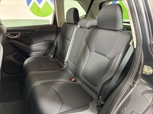 Used 2020 Subaru Forester Premium image 30