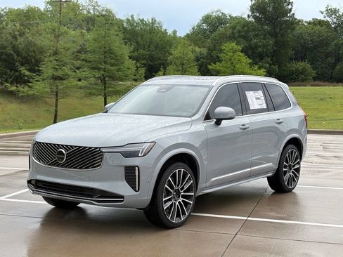 New 2026 Volvo XC90 B6 Plus w/ Protection Package Premier AWD/4WD image 3