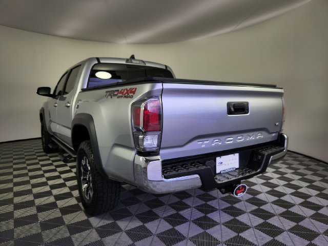 Used 2022 Toyota Tacoma TRD Off-Road w/ TRD Premium Off Road Package AWD/4WD image 3