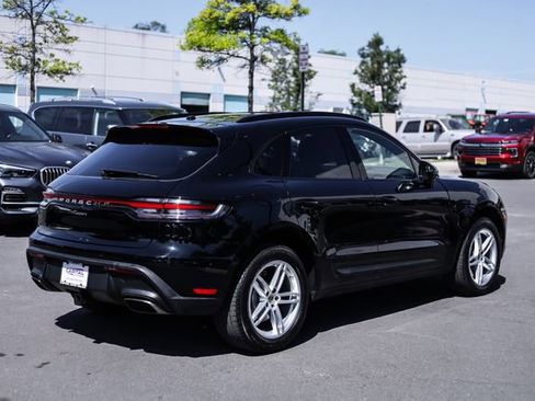 Used 2022 Porsche Macan AWD/4WD image 12