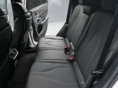 Certified 2025 Acura RDX SH-AWD image 17