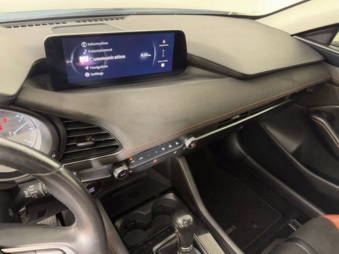 Used 2024 MAZDA MAZDA3 s image 24