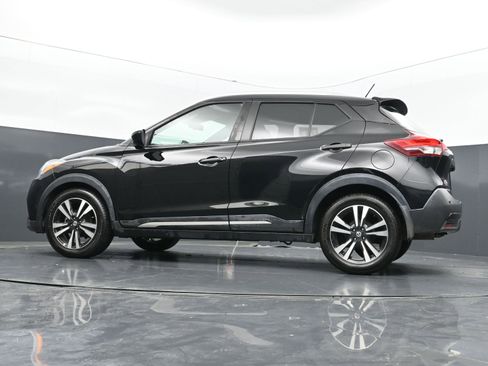 Used 2020 Nissan Kicks SR w/ SR Premium Package FWD image 35