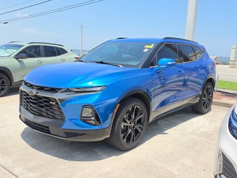 Used 2021 Chevrolet Blazer RS w/ Enhanced Convenience Package FWD image 3