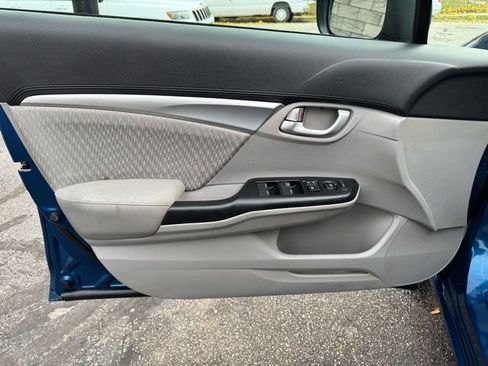 Used 2015 Honda Civic EX image 10
