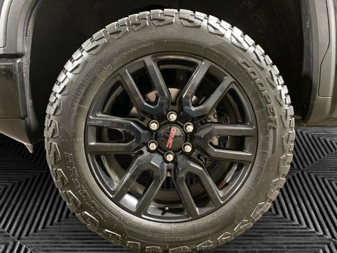 Used 2019 GMC Sierra 1500 AT4 w/ AT4 Premium Package image 12