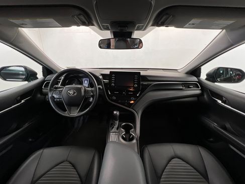 Used 2022 Toyota Camry SE FWD image 10