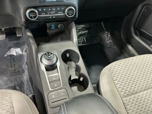 Used 2021 Ford Escape SE w/ Convenience Package FWD image 9