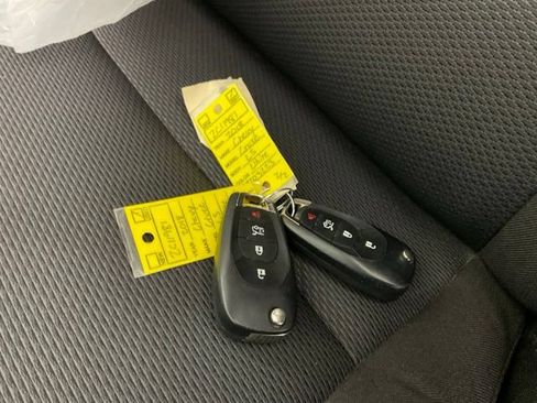 Used 2018 Chevrolet Cruze LS FWD image 47