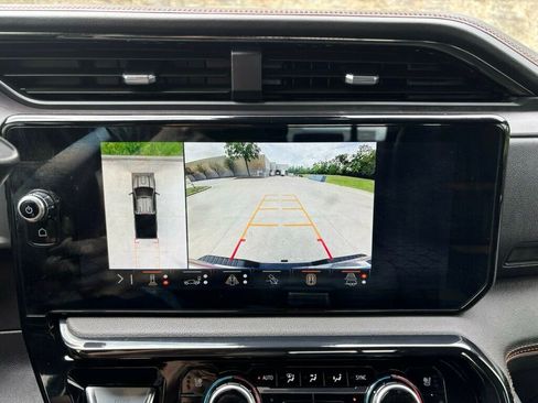 Used 2024 GMC Sierra 3500 AT4 w/ Technology Package image 27