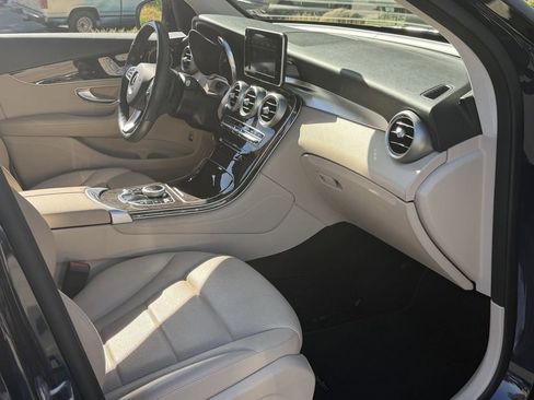 Used 2019 Mercedes-Benz GLC 300 GLC 300 image 29