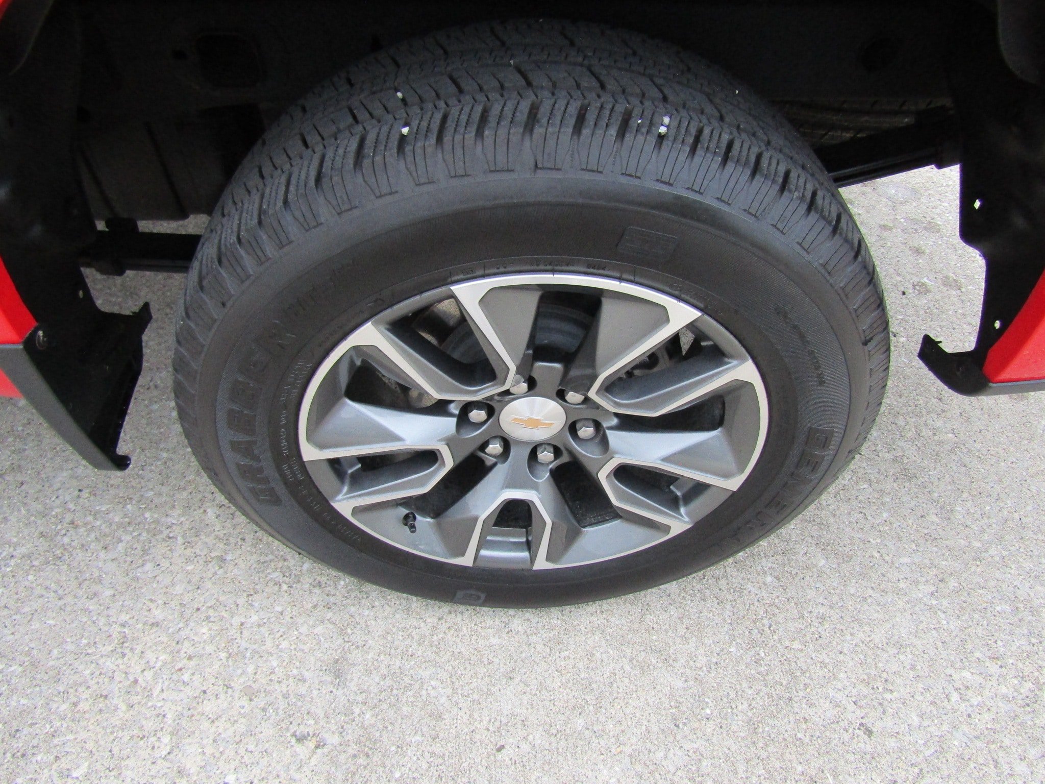 Used 2025 Chevrolet Silverado 1500 LT AWD/4WD image 10